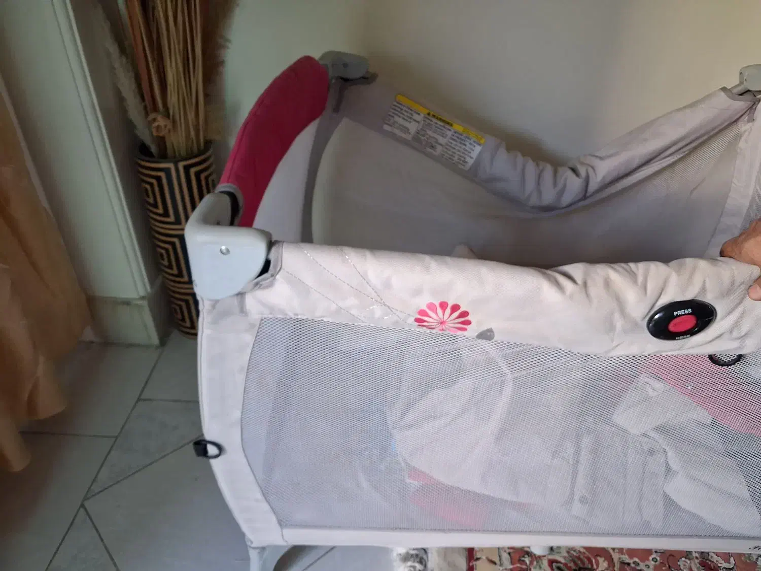 تخت کنار مادر|تخت و صندلی بچه|اصفهان, حسین‌آباد|دیوار