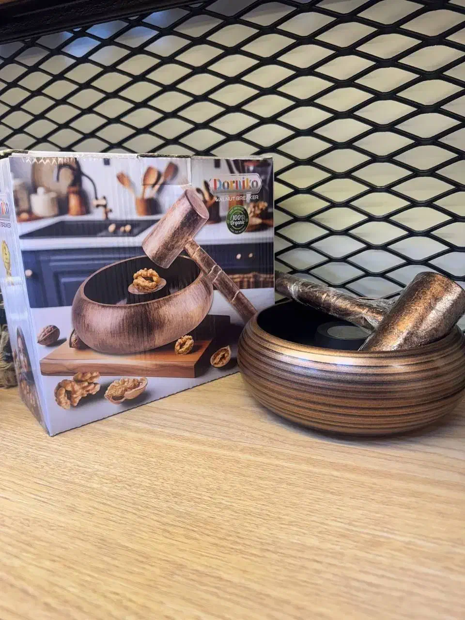 گردو شکن (گالری کوروش)|ظروف پختوپز|بیرجند, |دیوار