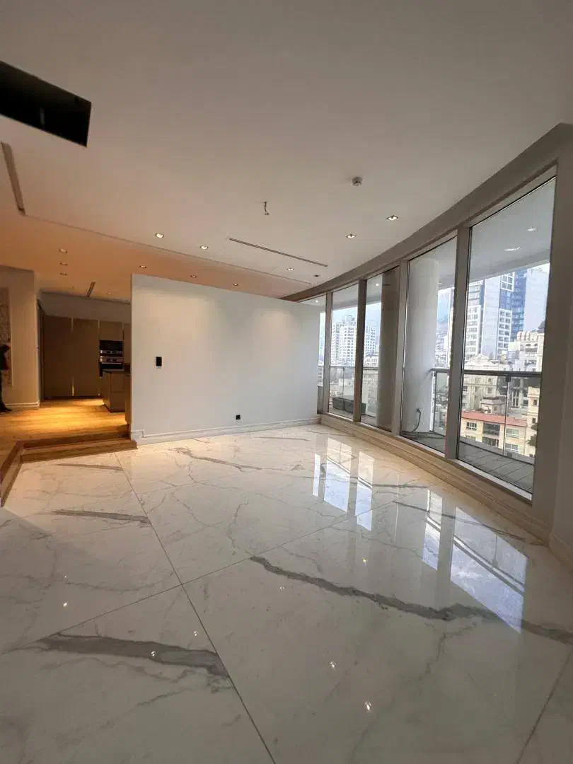 ولنجک ۲۲۰ متر سوپر لوکس/ مدرن/ تراس بزرگ ۴پارکینگ