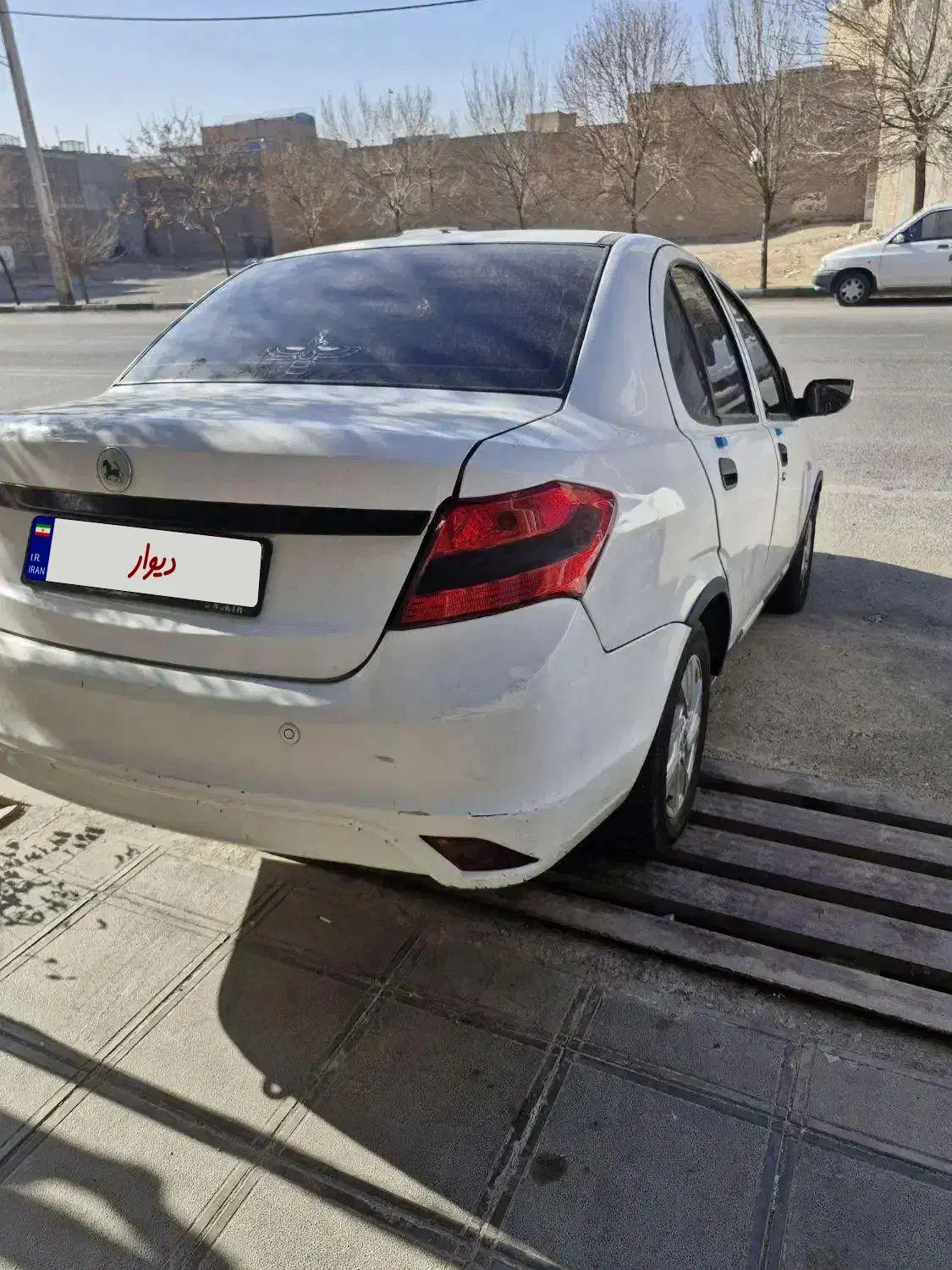 ساینا۹۷ کم کار واقعی|خودرو سواری و وانت|قم, دروازه چوبی|دیوار