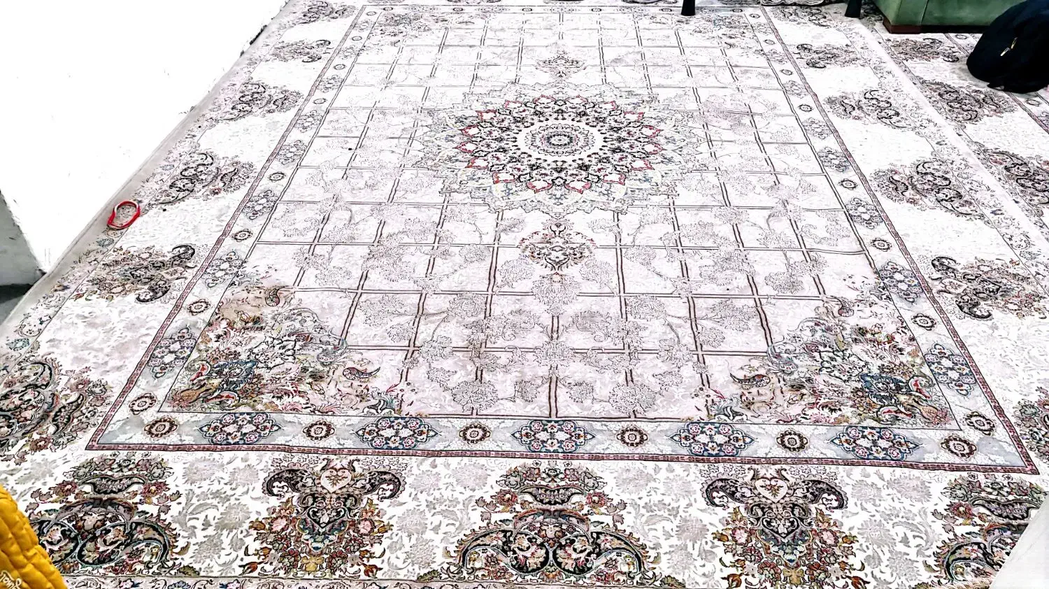 ۳تخته فرش ۳×۴فرش ایوان بسار نو۷۰۰ شانه تراکم‌۲۵۵۰|فرش|تربت‌حیدریه, منصوریه|دیوار