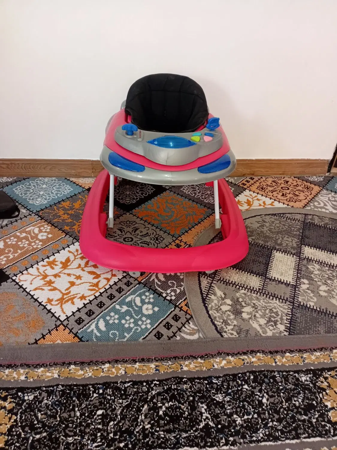 رورک|اسباب و اثاث بچه|طاهرگوراب, |دیوار