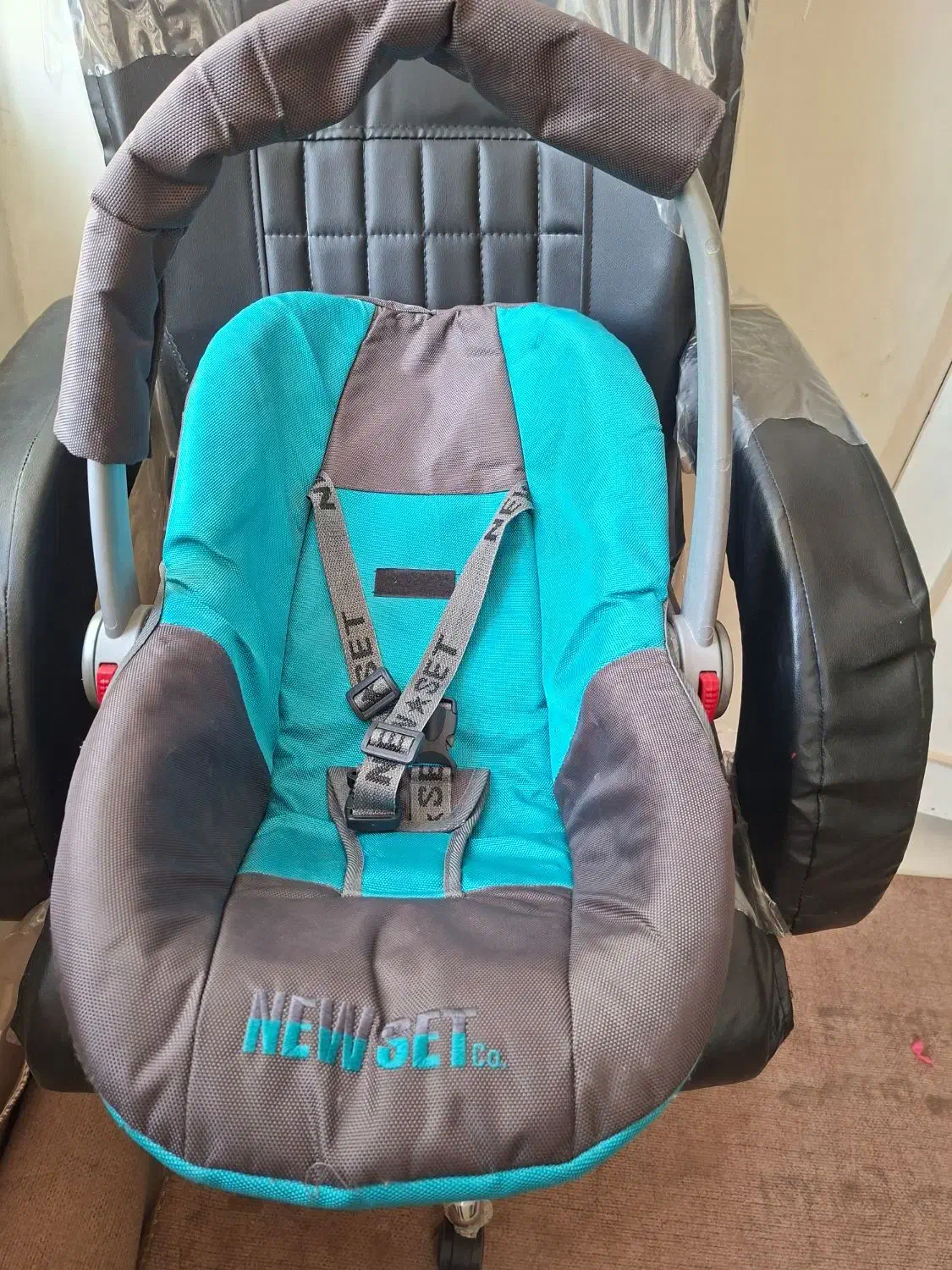 کریر در حد نو|کالسکه و لوازم جانبی|خرمآباد, |دیوار