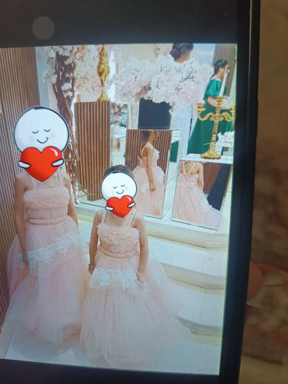 دوتا لباس دخترانه مجلسی|کفش و لباس بچه|مشهد, رده|دیوار