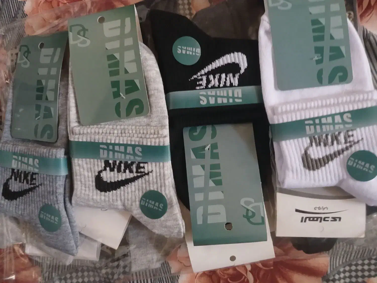 انواع جوراب حراج ارسال رایگان درب منزل|لباس|قم, سعادتی|دیوار