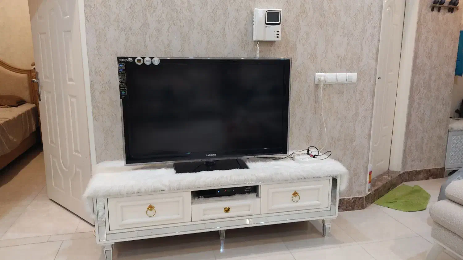 یک عدد ساعت ایستاده.جاکفشی.آینه کنسول و میز tv|بوفه، ویترین، کنسول|کهریزک, |دیوار