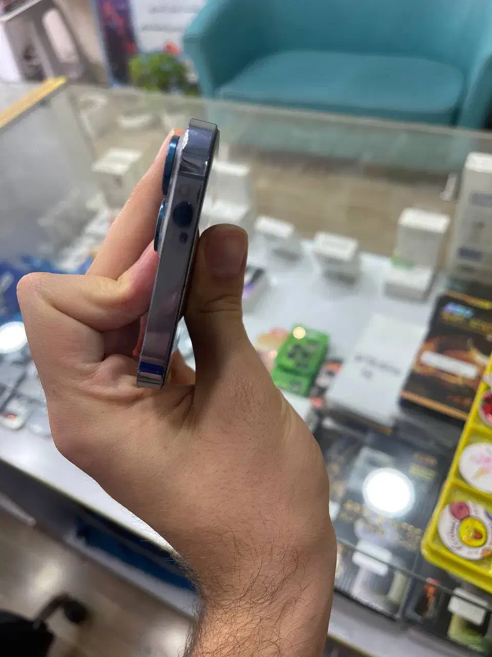 13 pro max|موبایل|اندیشه, اندیشه فاز ۱|دیوار