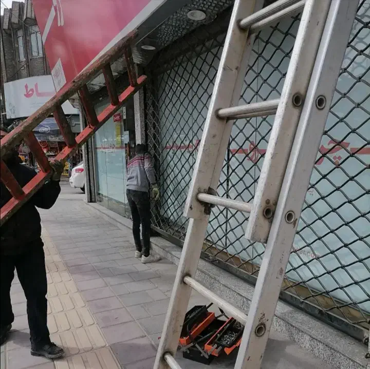 کرکره برقی وقدیمی(تعمیرات تخصصی)اورژانسی/منصفانه|خدمات پیشه و مهارت|ارومیه, |دیوار