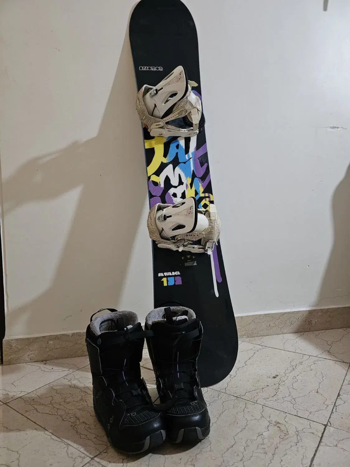 اسنوبورد Salomon بهمراه بوت در حد|ورزش‌های زمستانی|تهران, جنت‌آباد شمالی|دیوار