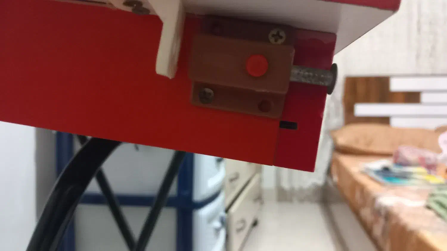 میز تحریر تاشو|میز تحریر و کامپیوتر|رشت, عینک|دیوار