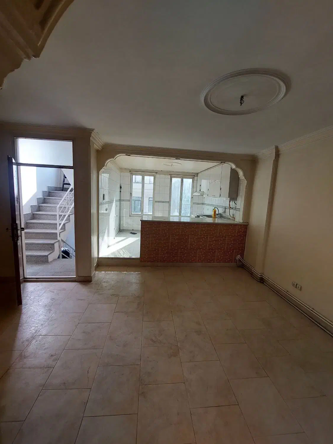 ۶۸متر/دوخوابه/تخلیه/پارکینگ دار