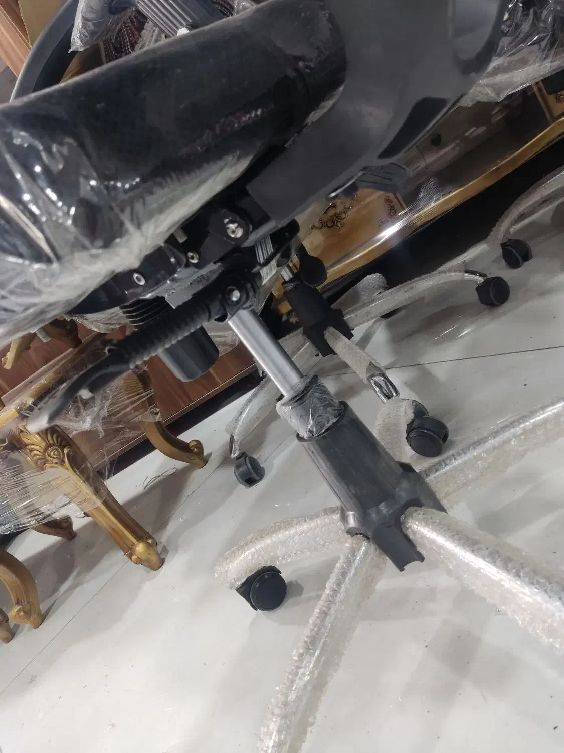 صندلی گردان پشت توری اورجینال|صندلی و نیمکت|سراب, |دیوار