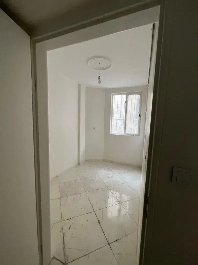 ۶۰متری با انباری و بالکن و دسترسی عالی