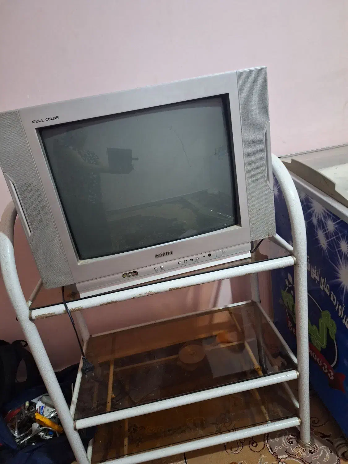 تلویزیون و زیر تلویزیونی   21اینچ|تلویزیون و پروژکتور|ایذه, |دیوار