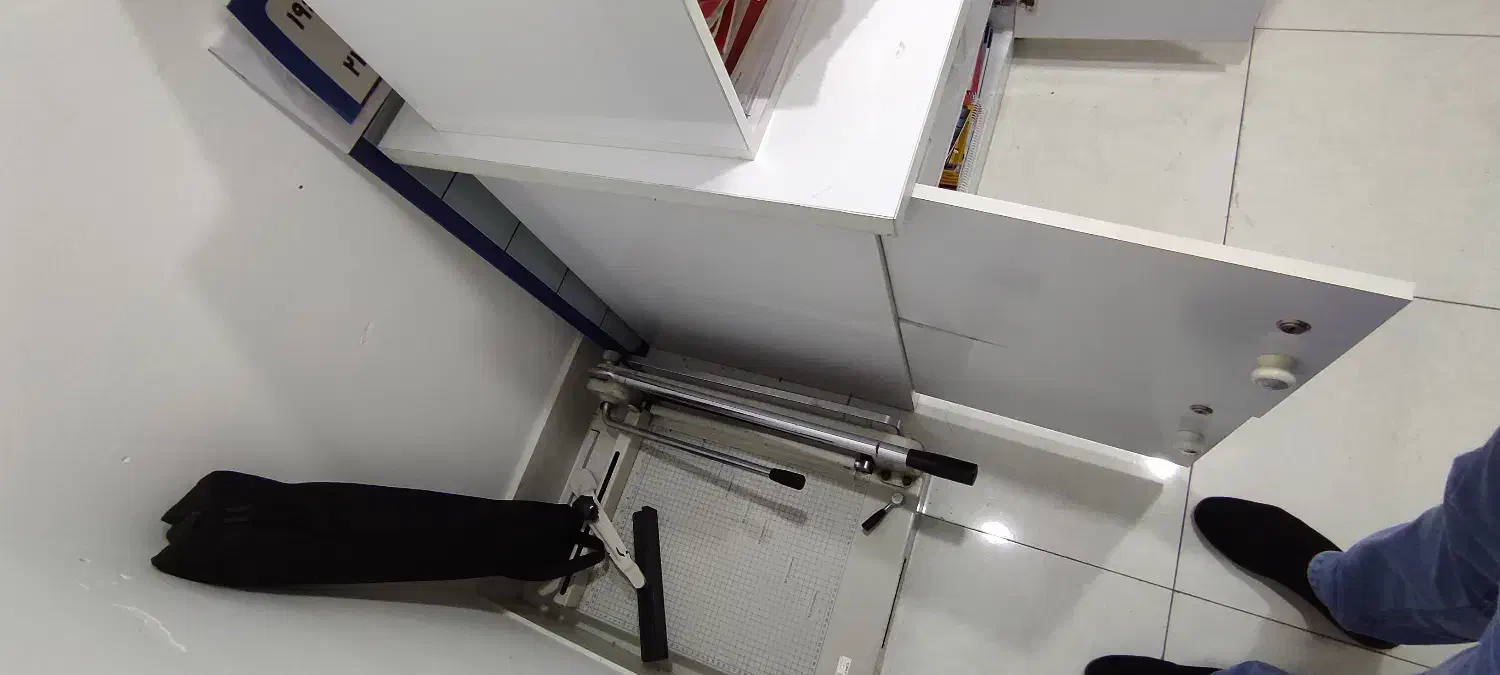 میز چاپگر رومیزی بزرگ، و کمد وسایل|مبلمان اداری|رشت, نامجو|دیوار