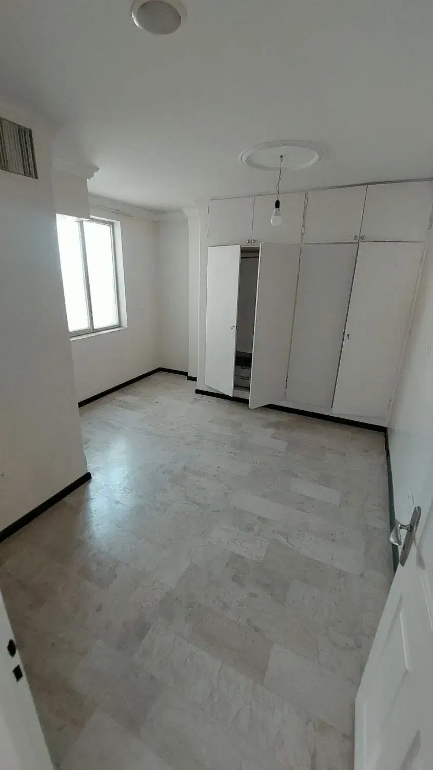 ۱۳۵متر ۳خواب ۹ ساله فول امکانات تک واحدی ط ۴