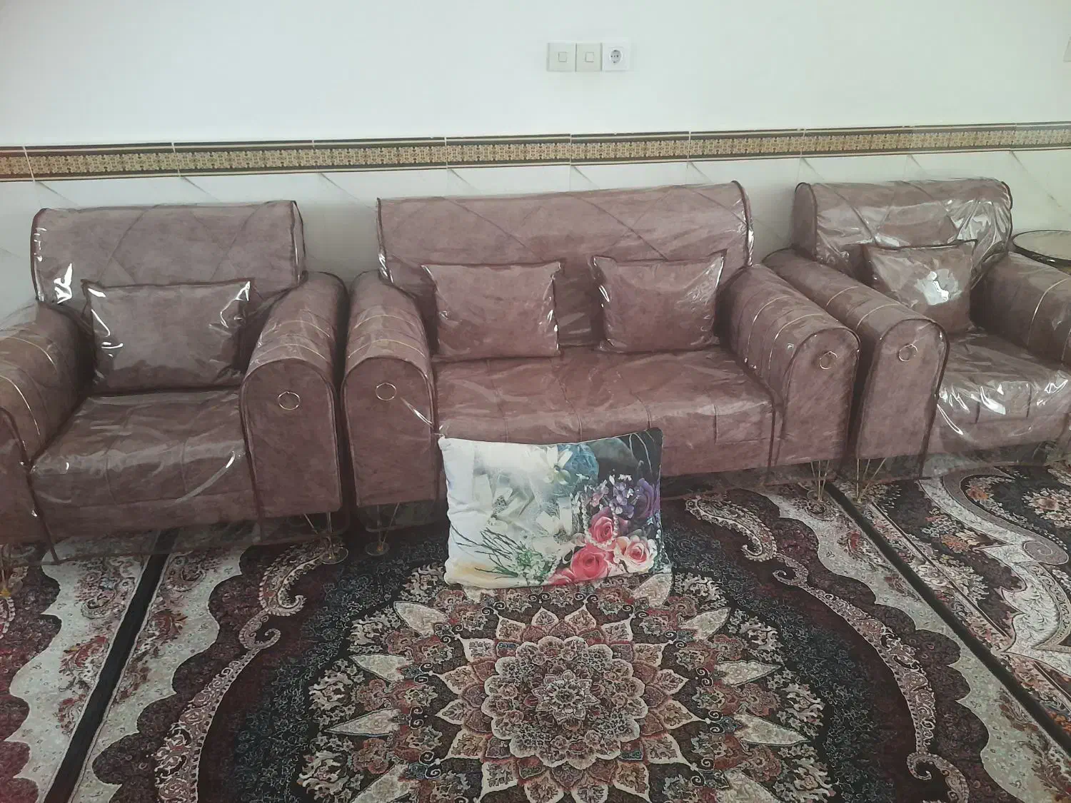 مبلمان|مبلمان خانگی و میز عسلی|همدان, |دیوار