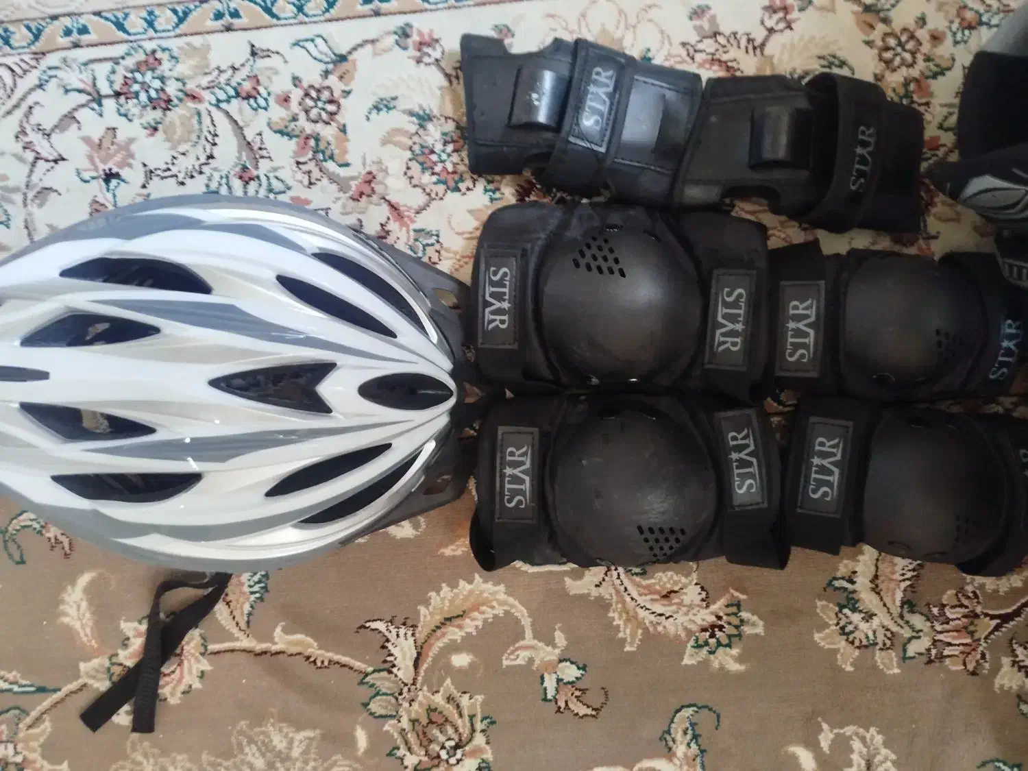 اسکیت|دوچرخه، اسکیت، اسکوتر|صدرا-فارس, فاز ۲|دیوار