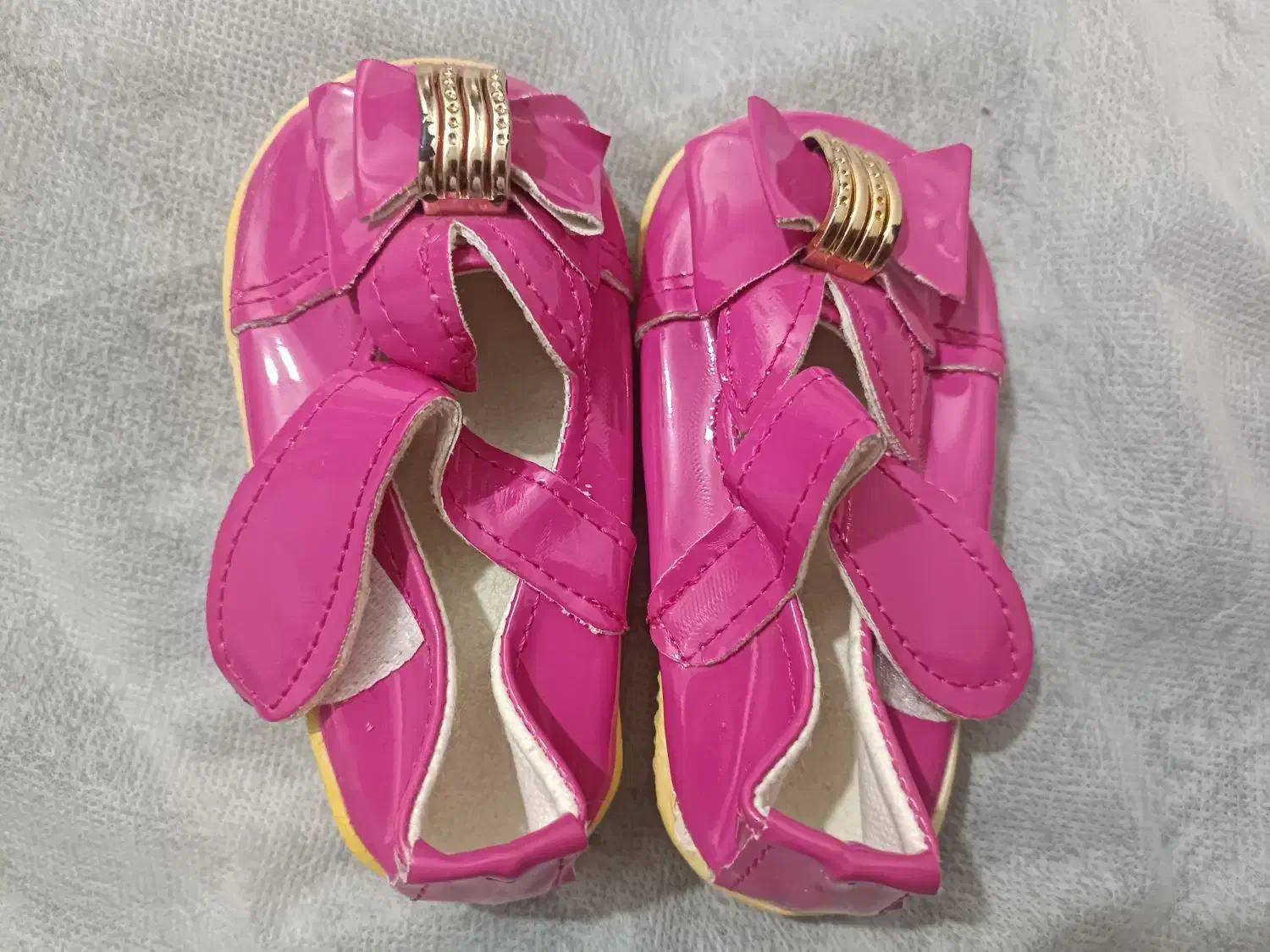 چن جفت کفش هستن نووتمیز اصلاپوشیده نشدن|کیف، کفش، کمربند|بهبهان, |دیوار