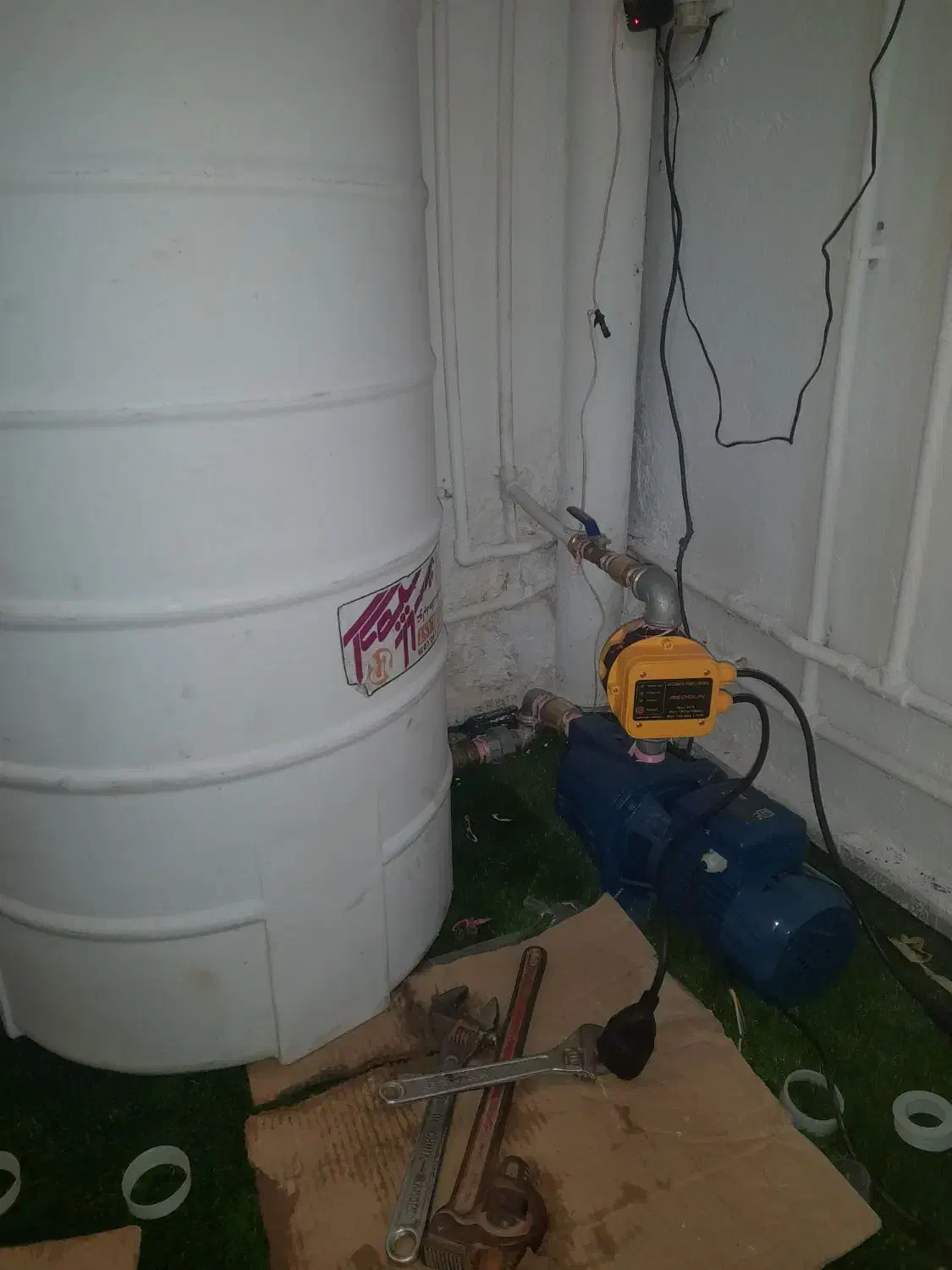 نصب پمپ اب ولوله کشی  نصب شیر آلات وابگرمکن|خدمات پیشه و مهارت|گرگان, |دیوار