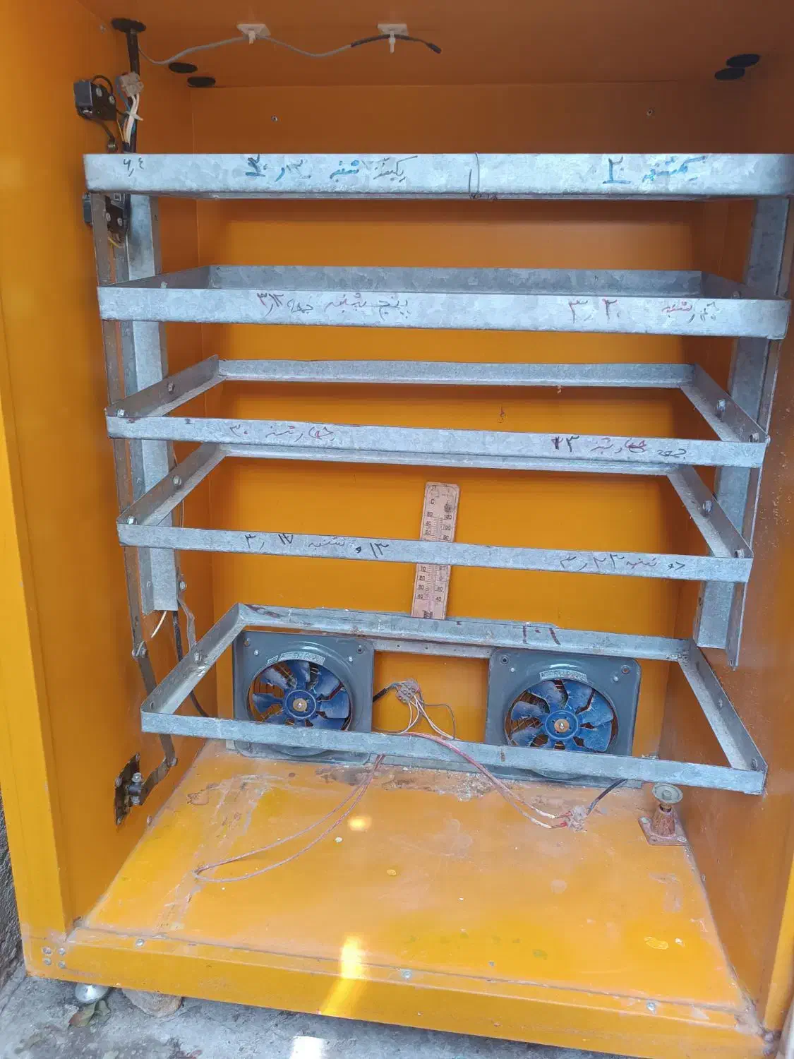 دستگاه جوجه کشی خانگی|لوازم جانبی حیوانات|میانه, |دیوار