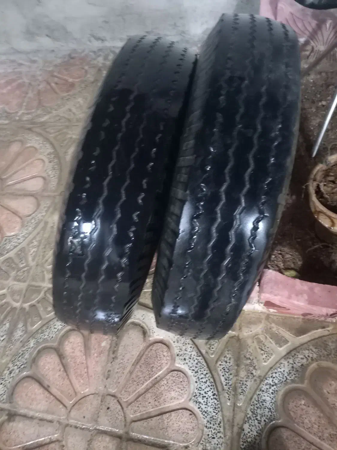 لاستیک|قطعات یدکی و لوازم جانبی|خانمیرزا, |دیوار