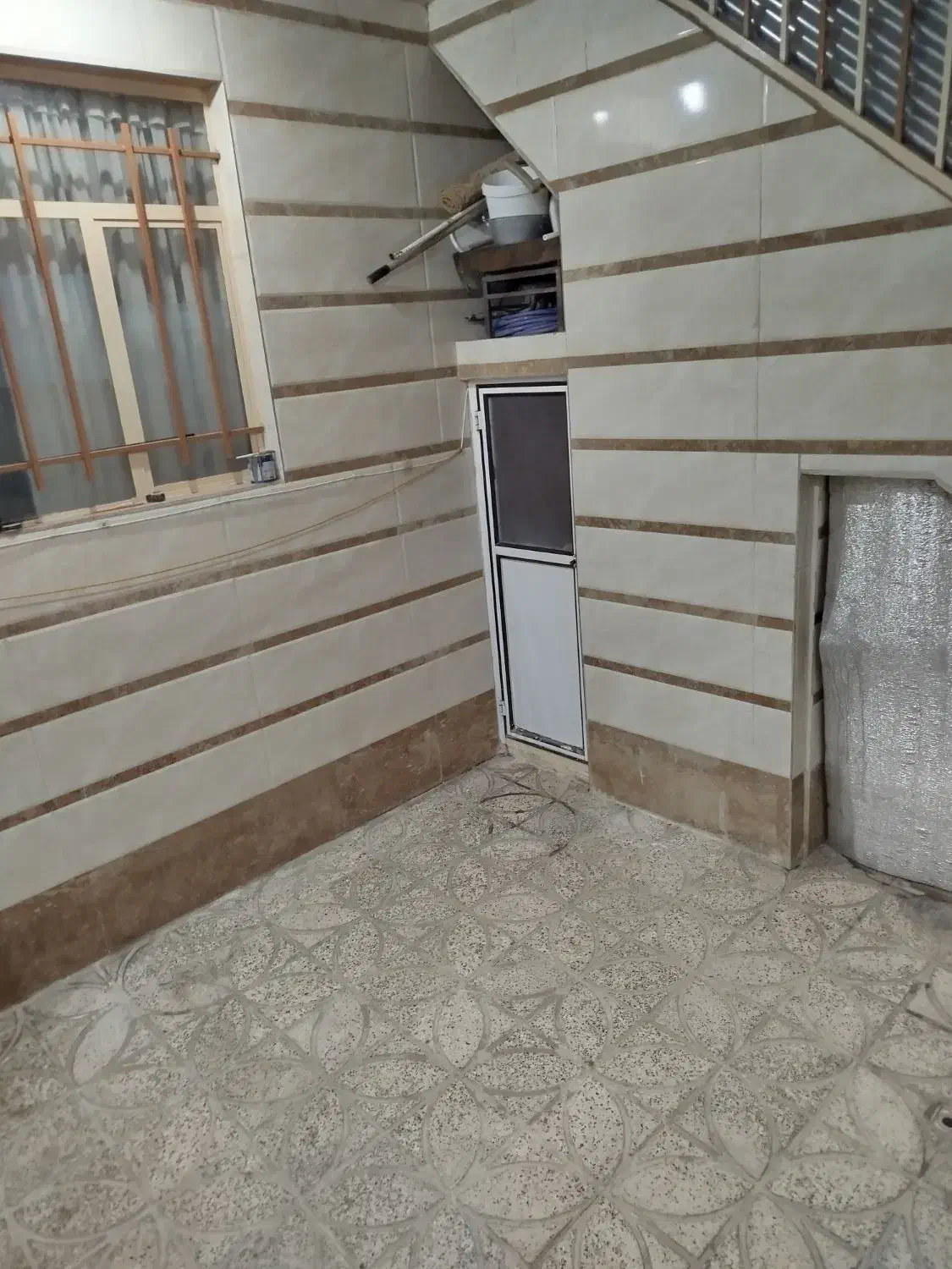 خانه دوطبقه راه جدا همکف|اجارهٔ خانه و ویلا|الیگودرز, |دیوار