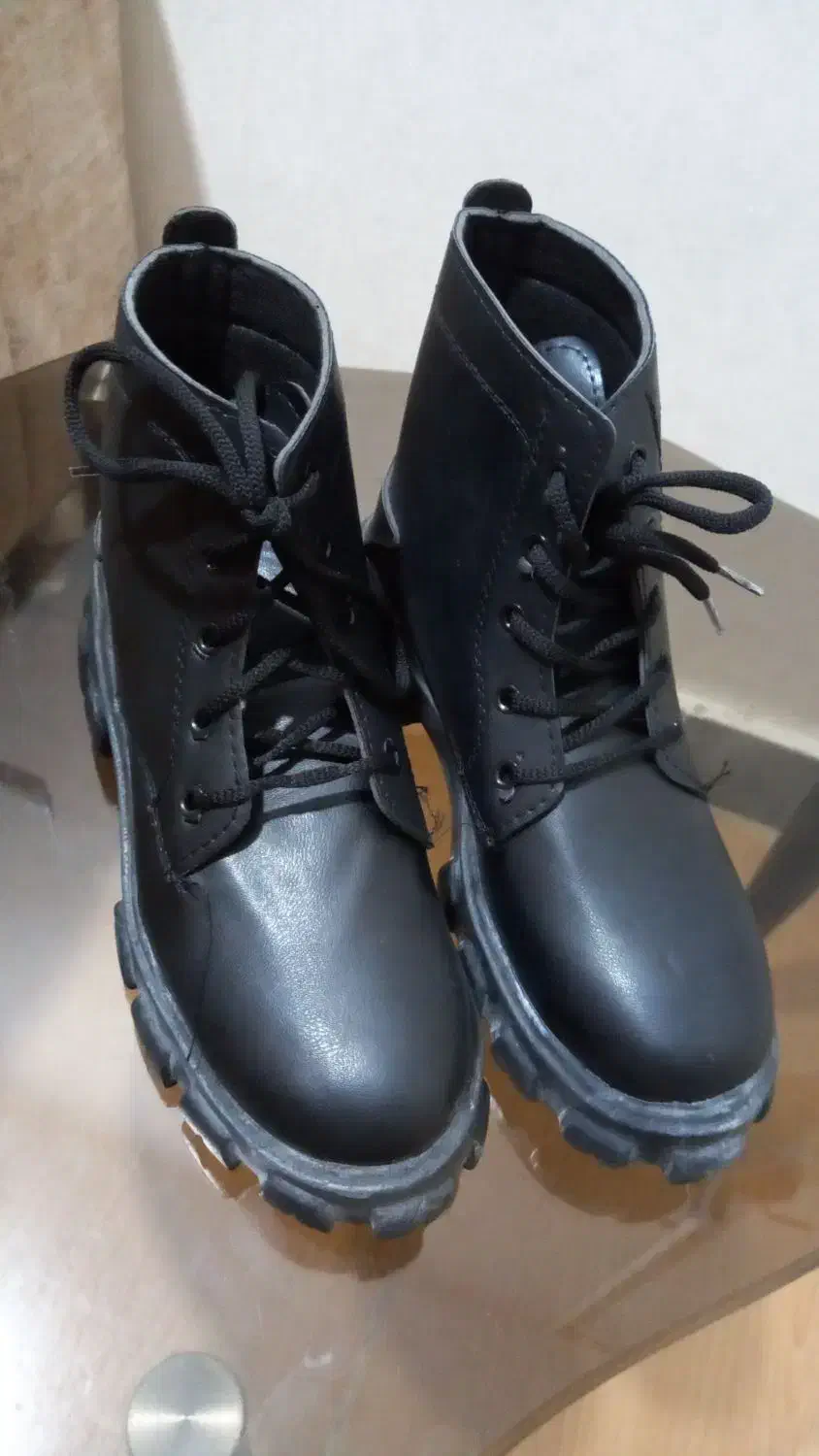 بوت|کیف، کفش، کمربند|اهواز, نبوت|دیوار