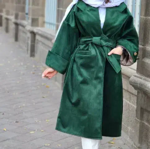 پالتو|لباس|سراوان, |دیوار