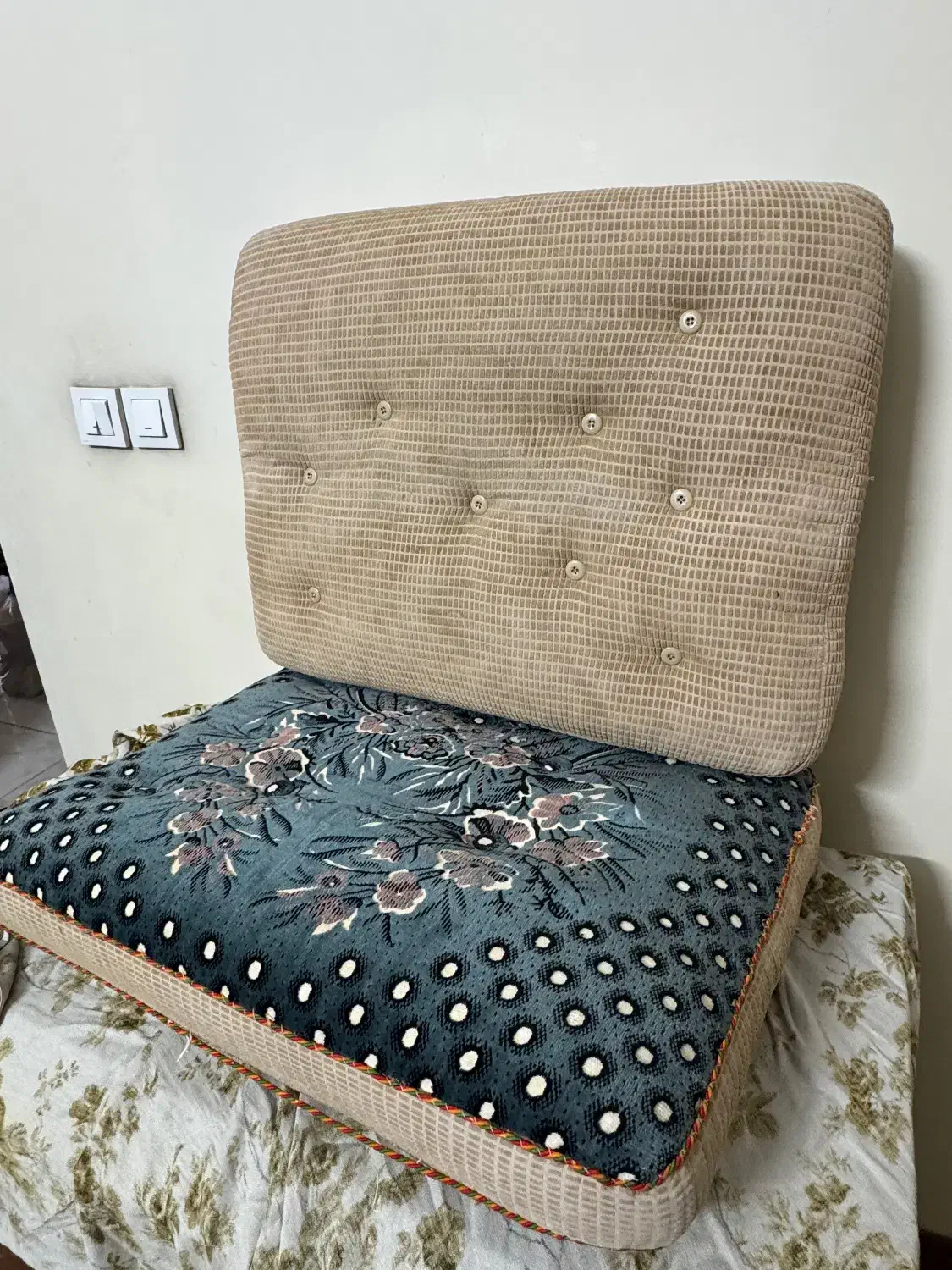 فروش پشتی قدیمی پنبه|پشتی|یزد, |دیوار