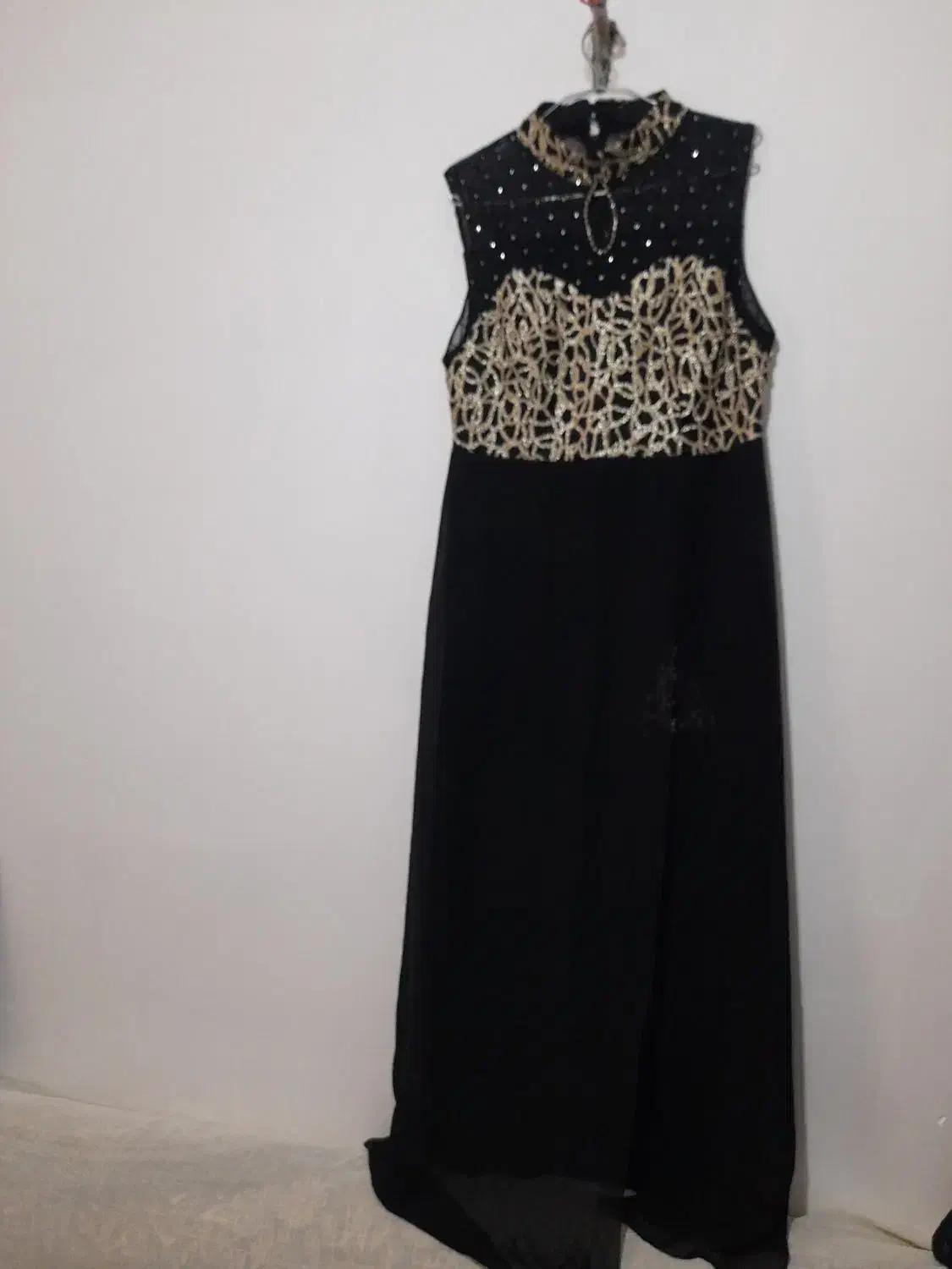 لباس|لباس|الوند, |دیوار