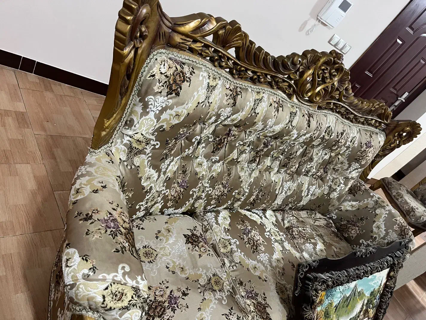 مبل سلطنتی|مبلمان خانگی و میز عسلی|رشت, عینک|دیوار
