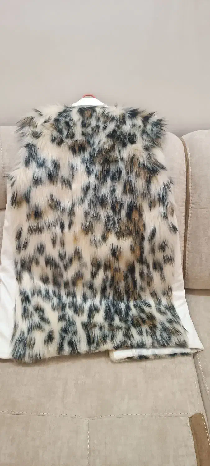 لباس|لباس|تربتحیدریه, آغوی|دیوار