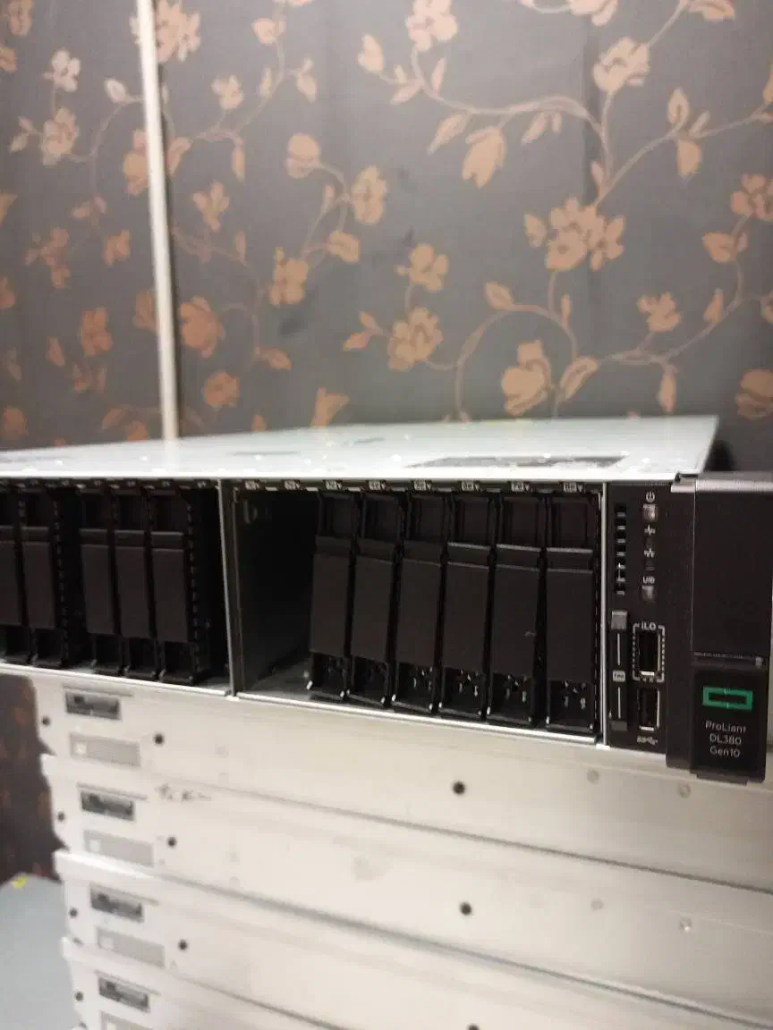 DL 380 G10/8SFF STOCK|مودم و تجهیزات شبکه|تهران, بلوار کشاورز|دیوار