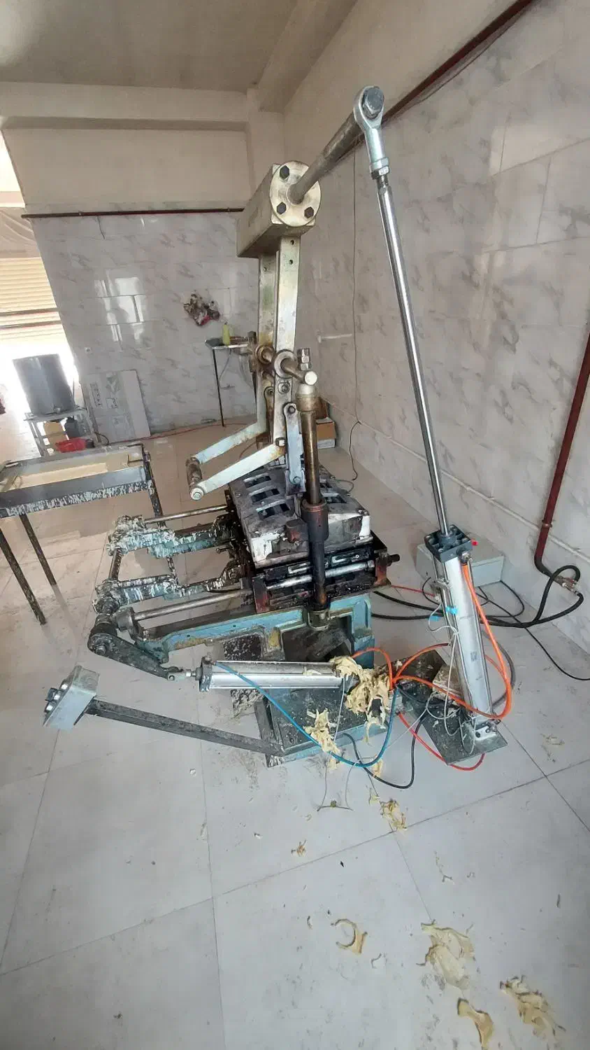 دستگاه نان بستنی قیفی هندی در حد صفر|سایر لوازم برقی|تبریز, |دیوار