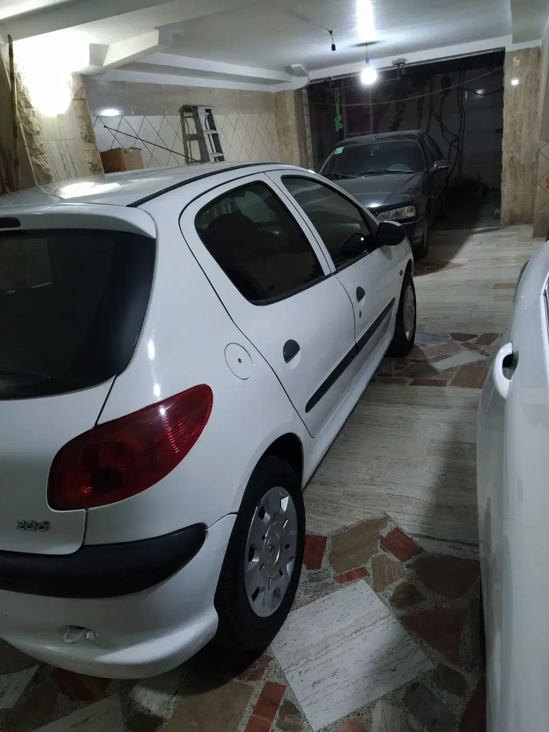 پژو 206 تیپ 5 مدل 98.کارکرد 100000|خودرو سواری و وانت|اسلام‌شهر, زرافشان|دیوار