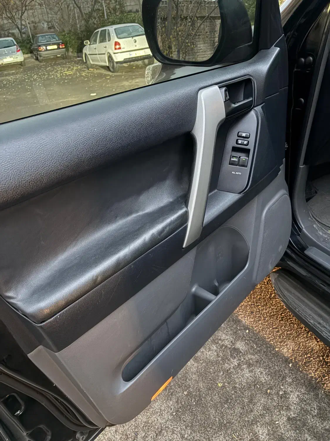 پرادو 2013 TXL مشکی 168 کارکرد|خودرو سواری و وانت|تهران, مرزداران|دیوار