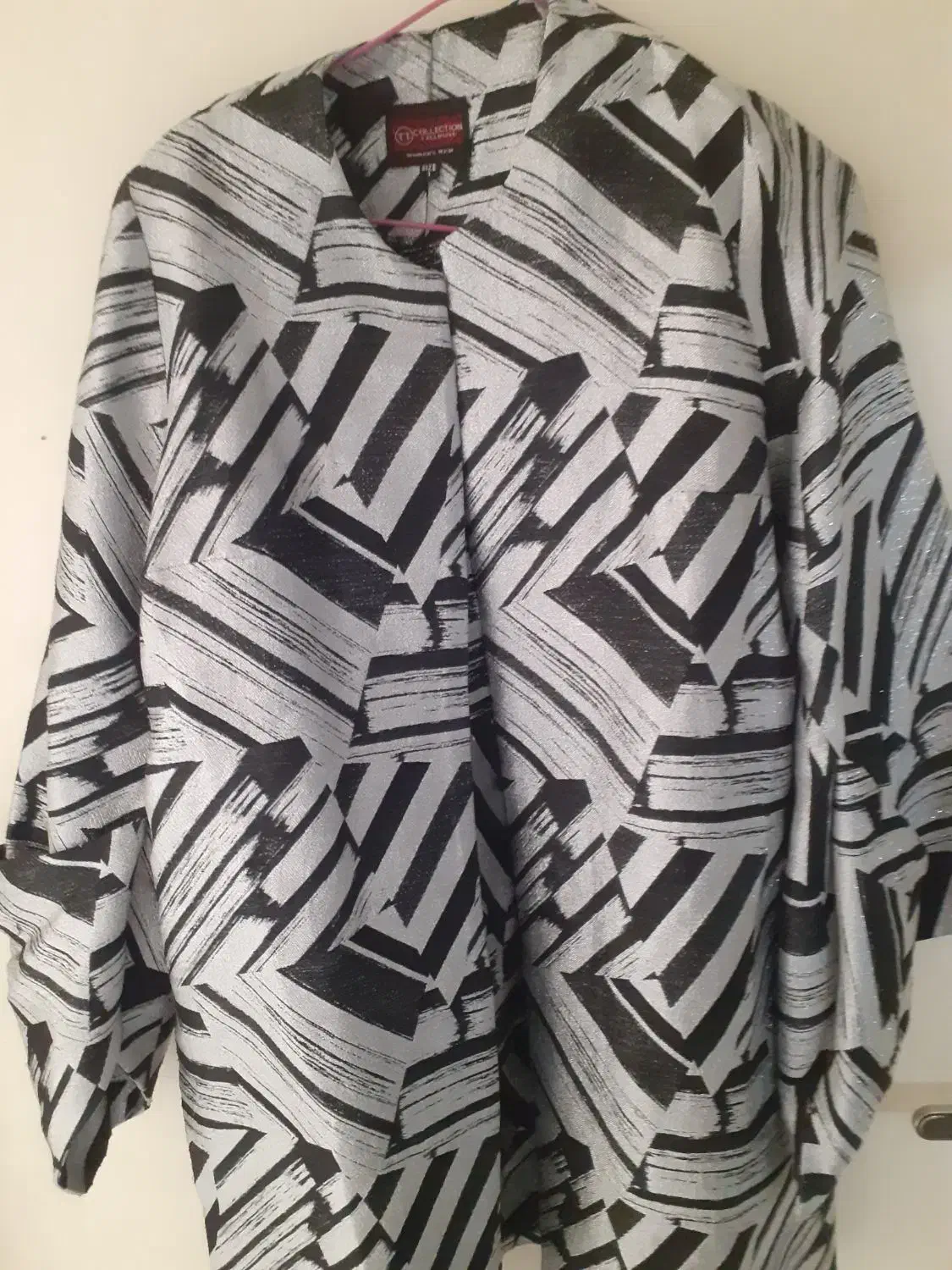 مانتو مجلسی|لباس|تهران, آسمان|دیوار