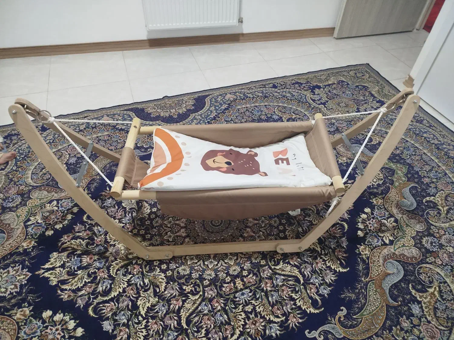 گهواره ننو|تخت و صندلی بچه|ایلام, |دیوار