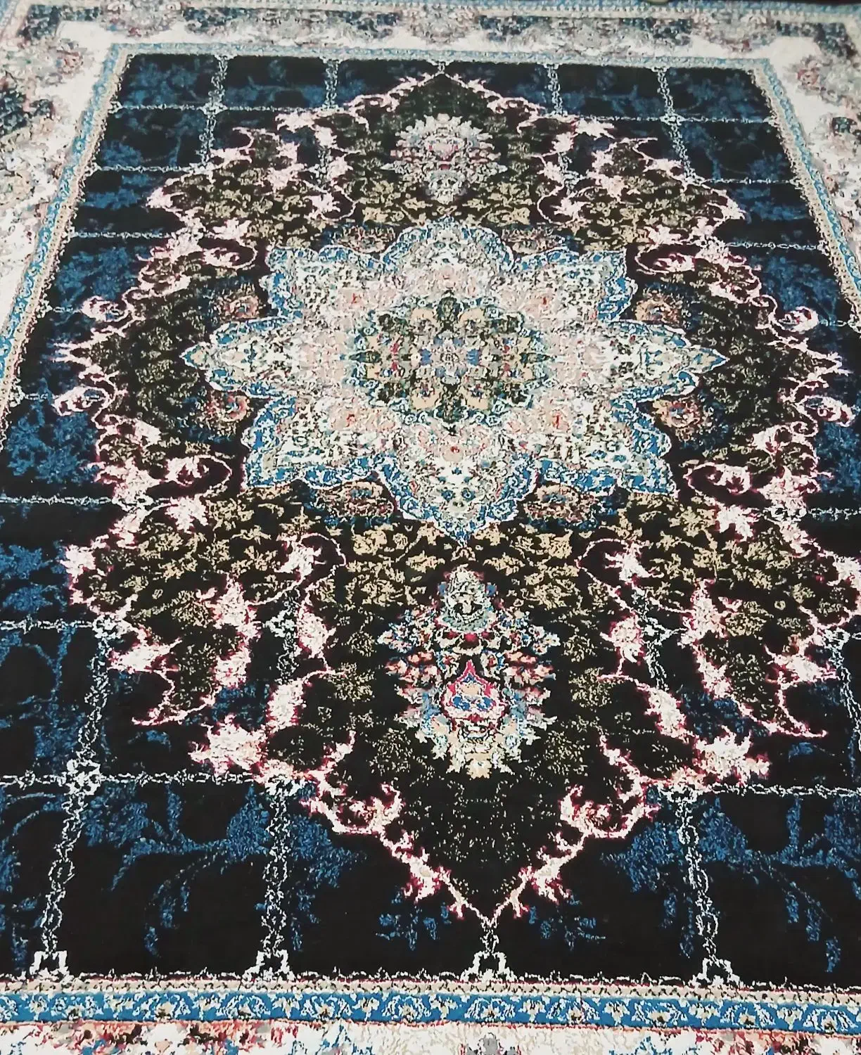 یک تخته فرش|فرش|نسیم‌شهر, |دیوار