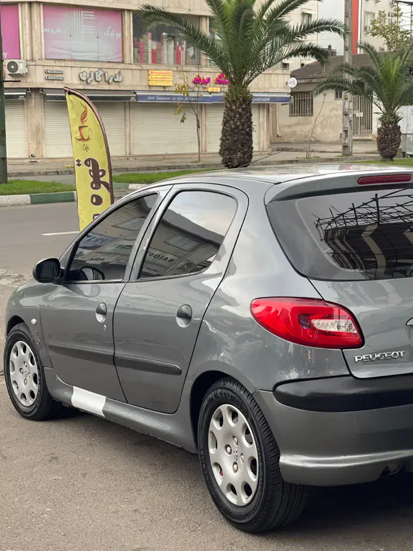 ۲۰۶|خودرو سواری و وانت|رشت, معلم|دیوار