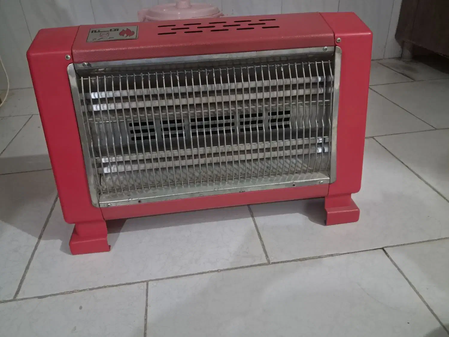 بخاری برقی و گازی|بخاری، هیتر، شومینه|رباطکریم, مسکن مهر آبشناسان|دیوار