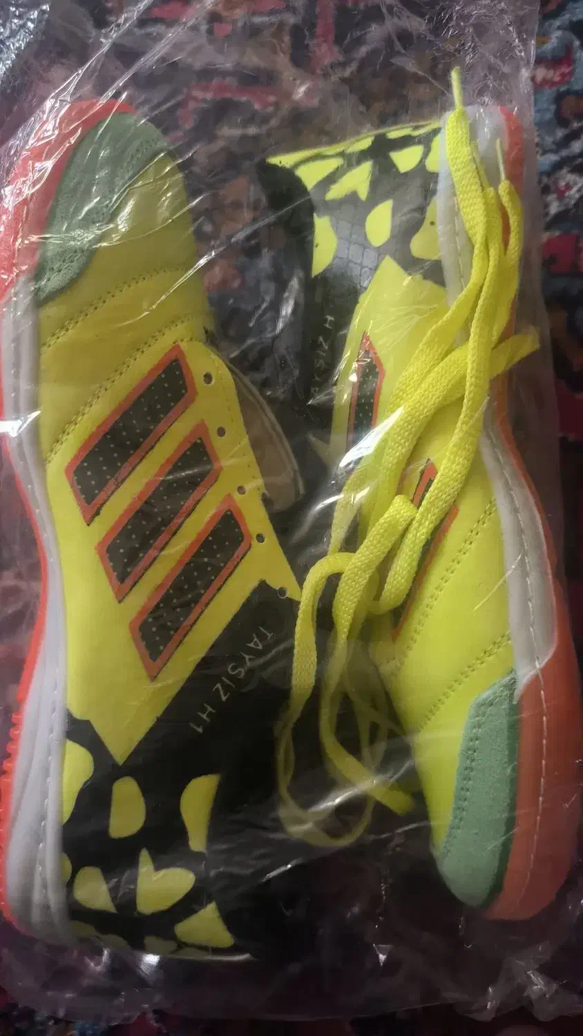 کفش فوتسال|کیف، کفش، کمربند|همدان, |دیوار