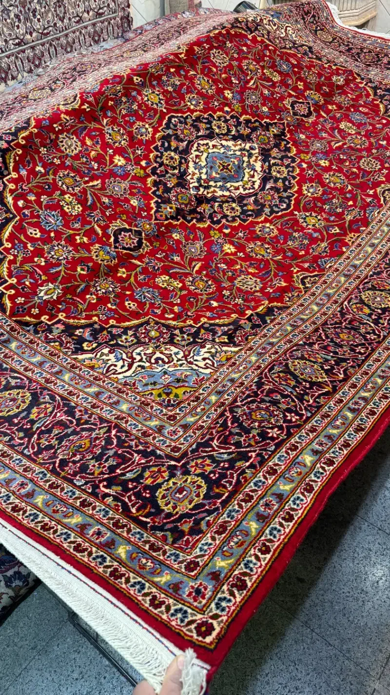 ۶ لاکی|فرش|تهران, آهنگ|دیوار