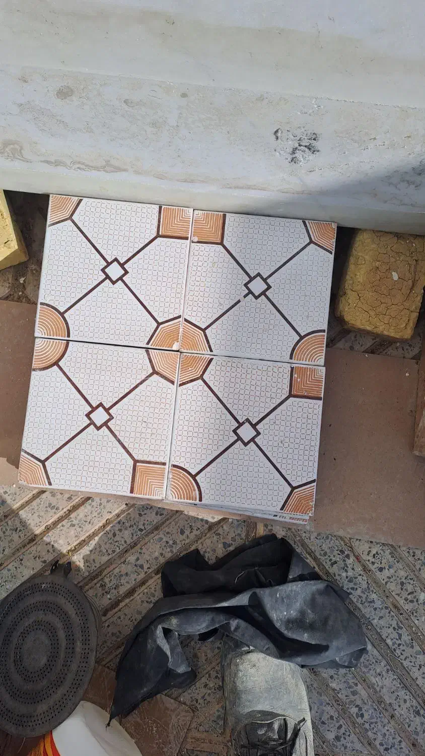 کاشی در حد نو و آجر|مصالح و تجهیزات ساختمان|مهدی شهر, |دیوار