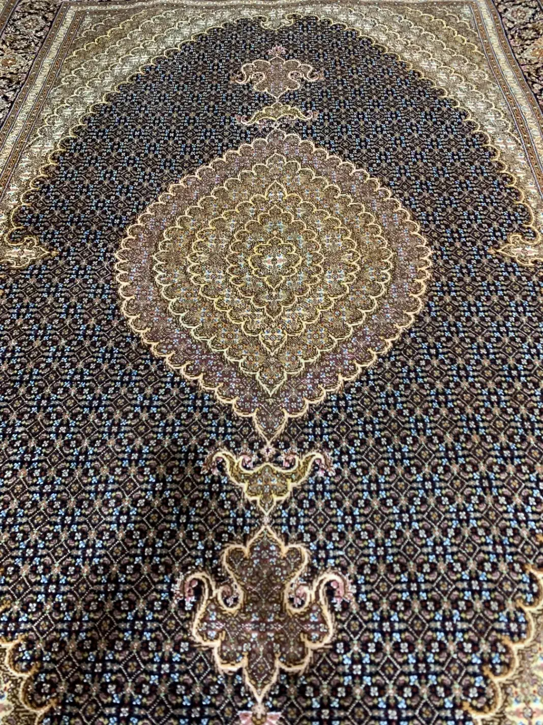 (فرش حق زاده)جفت۶متری۴۰رج مرینوس حاشیه سرمه ای|فرش|تبریز, |دیوار