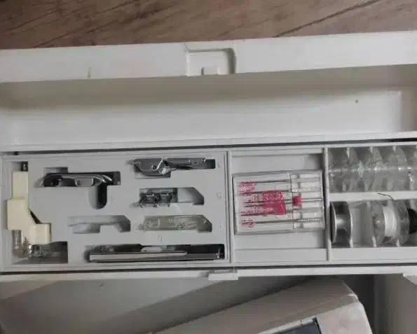 چرخ خیاطی نیولایف درحدنونو|چرخ خیاطی و ریسندگی|ایذه, |دیوار