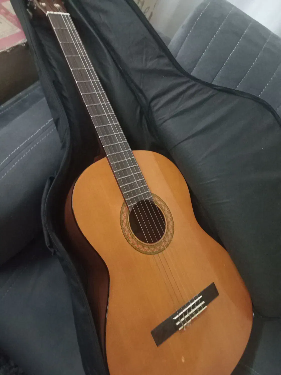 گیتار اصلی|گیتار، بیس، امپلیفایر|همدان, |دیوار