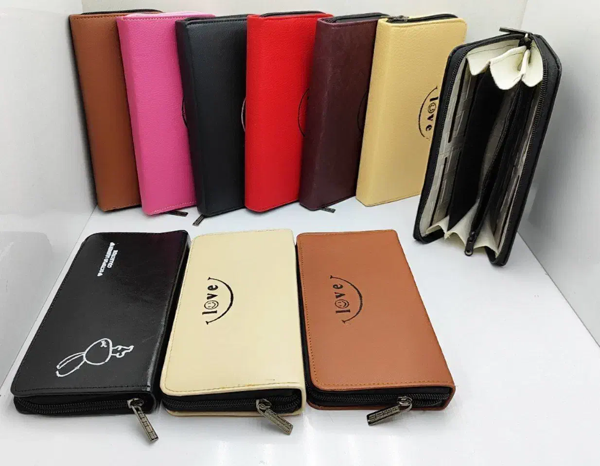 کیف پول|کیف، کفش، کمربند|اصفهان, شیخ اشراق|دیوار