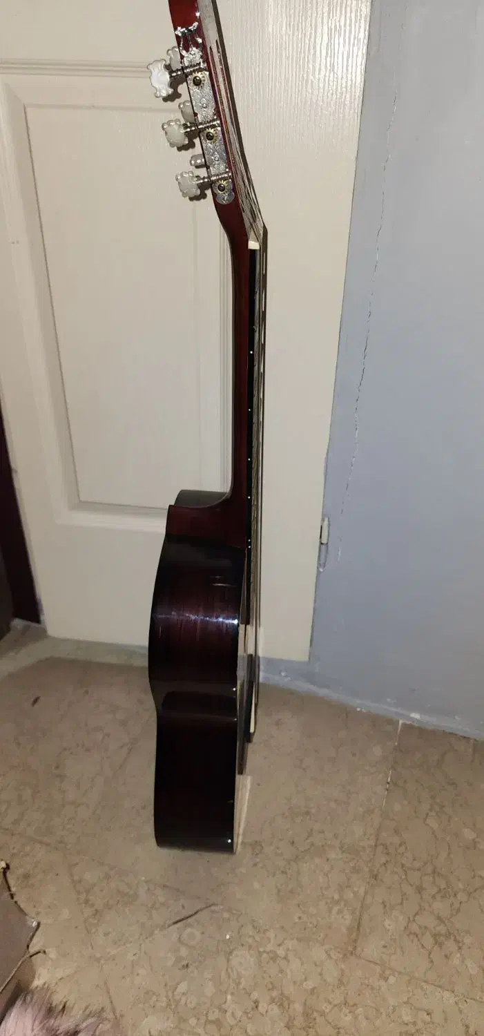 گیتار کلاسیک Lopez اسپانیا|گیتار، بیس، امپلیفایر|تهران, اختیاریه|دیوار